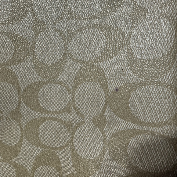 Cream and tan Coach shoulder bag - Picture 4 of 7